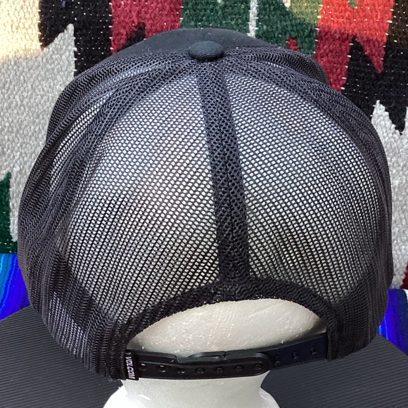 Volcom SnapBack Hat - Picture 5 of 13